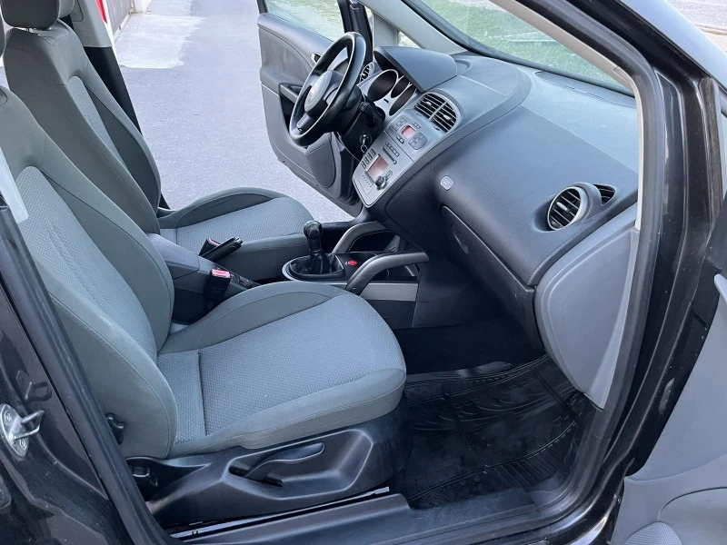 Seat Altea 1.9TDI 105кс. КЛИМАТРОНИК АВТОПИЛОТ EURO 4, снимка 11 - Автомобили и джипове - 42183162