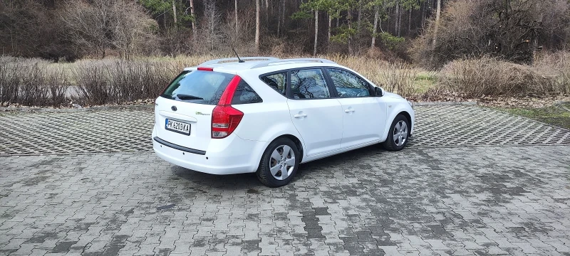 Kia Ceed 1.4i, 90к.с., снимка 4 - Автомобили и джипове - 48135039