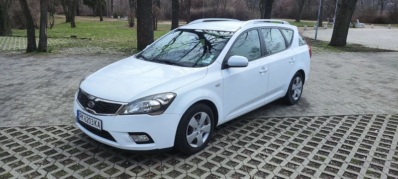 Kia Ceed 1.4i, 90к.с., снимка 8 - Автомобили и джипове - 48135039