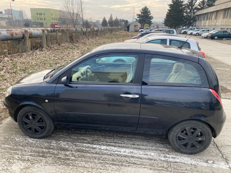 Lancia Ypsilon Multijet 1.3 автомат, снимка 2 - Автомобили и джипове - 48808654