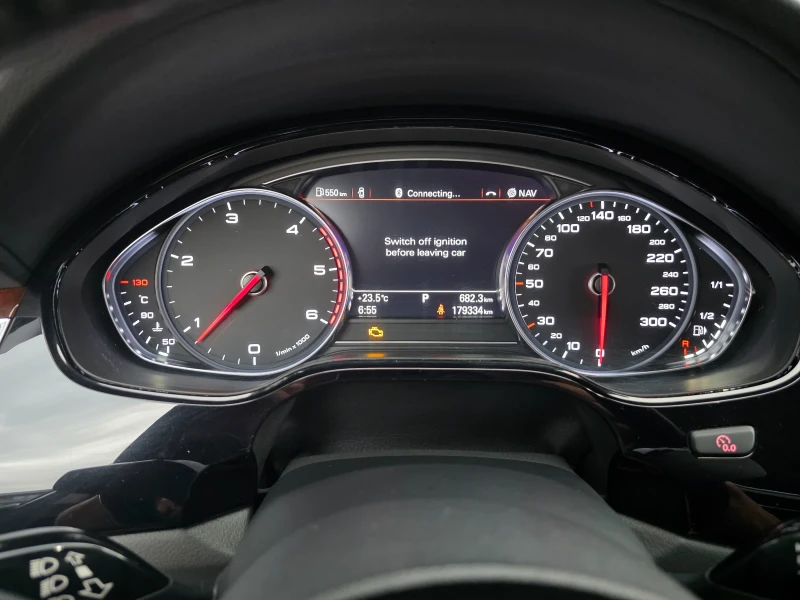 Audi A8, снимка 11 - Автомобили и джипове - 51754335