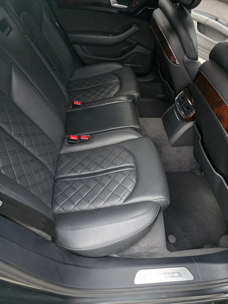 Audi A8, снимка 14 - Автомобили и джипове - 51754335
