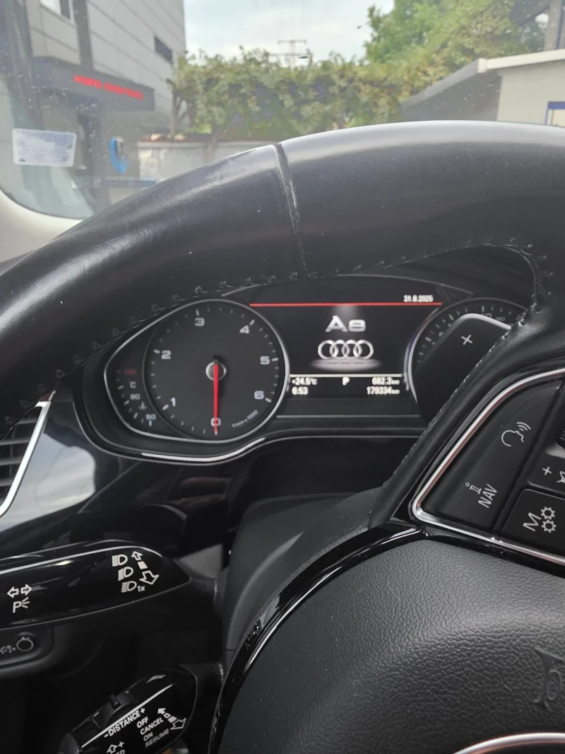 Audi A8, снимка 7 - Автомобили и джипове - 51754335