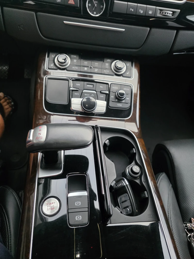 Audi A8, снимка 6 - Автомобили и джипове - 51754335