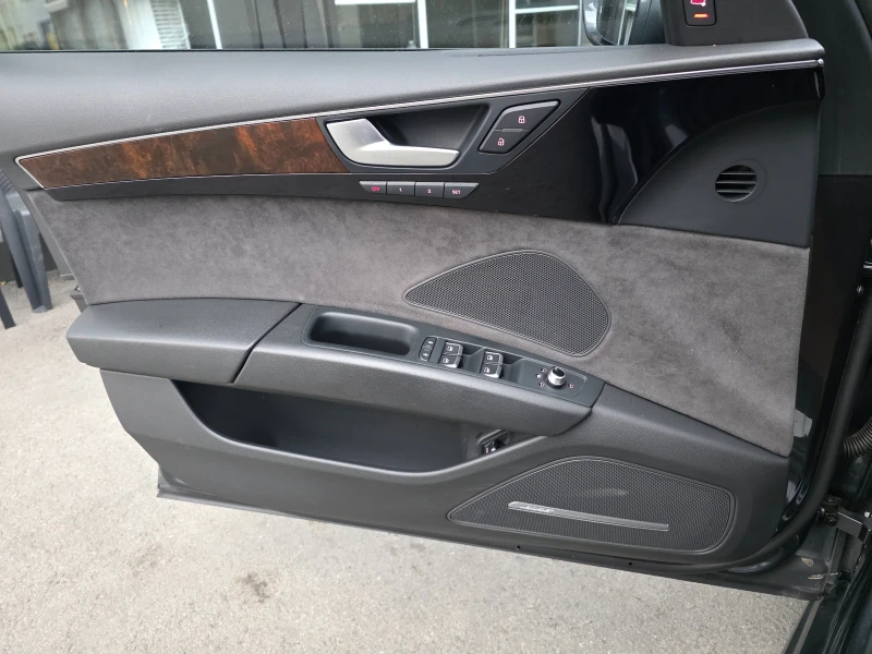 Audi A8, снимка 9 - Автомобили и джипове - 51754335