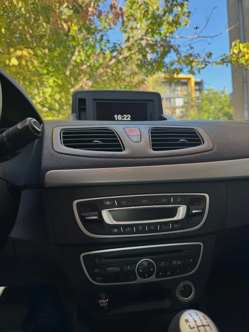 Renault Megane 1.5 dCi (110 кс) EDC, снимка 2 - Автомобили и джипове - 52115438