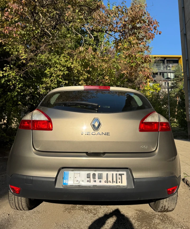 Renault Megane 1.5 dCi (110 кс) EDC, снимка 6 - Автомобили и джипове - 52115438