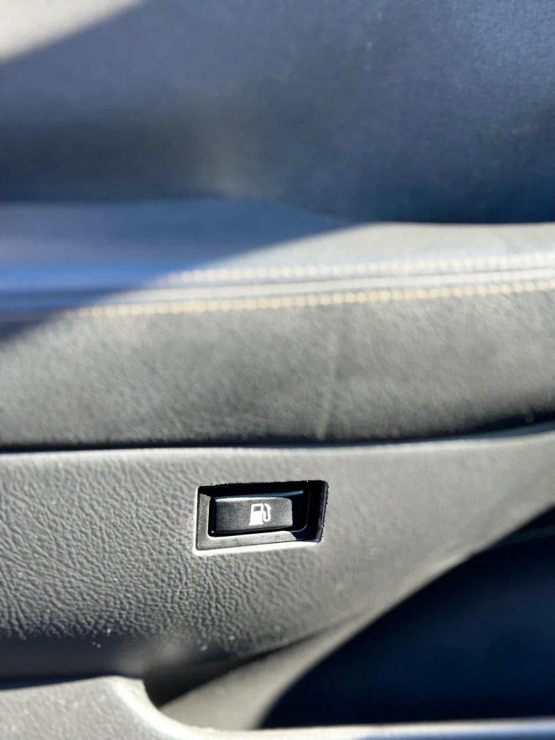 Toyota Avensis 1.8 VVT-i* комби* 147000км* внос Германия* , снимка 13 - Автомобили и джипове - 53477749