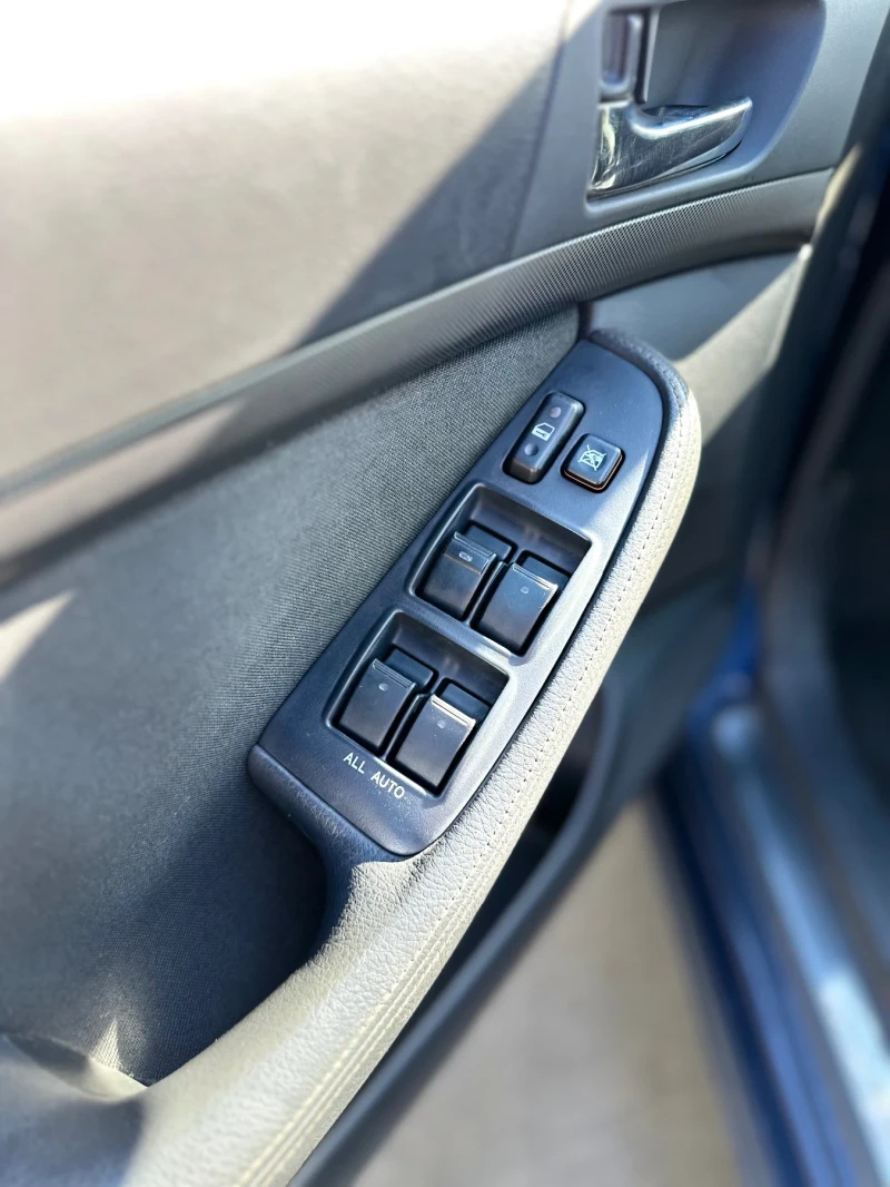 Toyota Avensis 1.8 VVT-i* комби* 147000км* внос Германия* , снимка 12 - Автомобили и джипове - 53477749