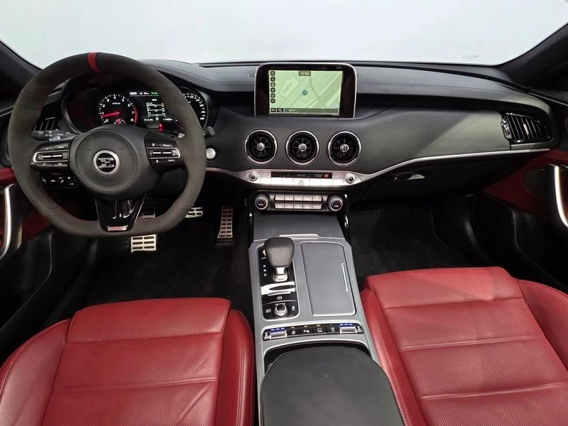 Kia Stinger 3.3 Turbo 2WD| 365к.с.| ВКЛ.ТЕХНОТЕСТ, снимка 7 - Автомобили и джипове - 55614626