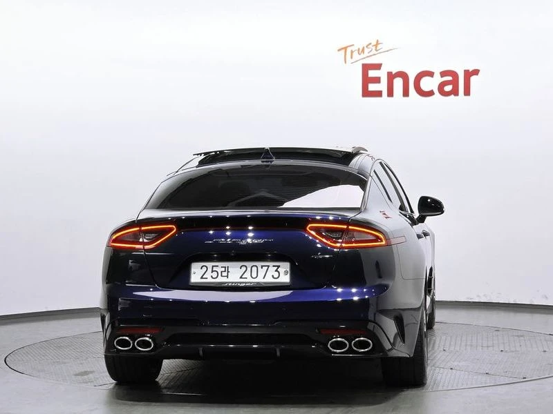 Kia Stinger 3.3 Turbo 2WD| 365к.с.| ВКЛ.ТЕХНОТЕСТ, снимка 4 - Автомобили и джипове - 55614626
