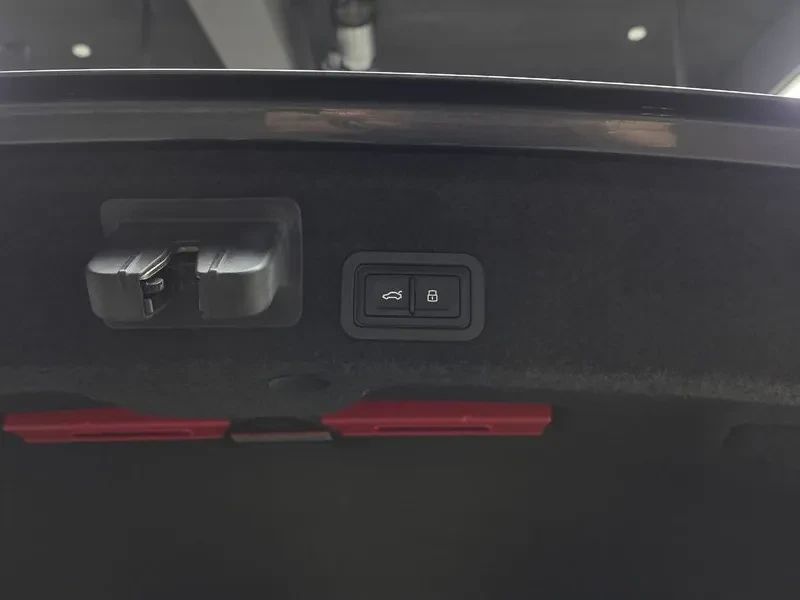 Audi A6  (C8) 45 Tfsi Quattro Premium, снимка 15 - Автомобили и джипове - 56358398