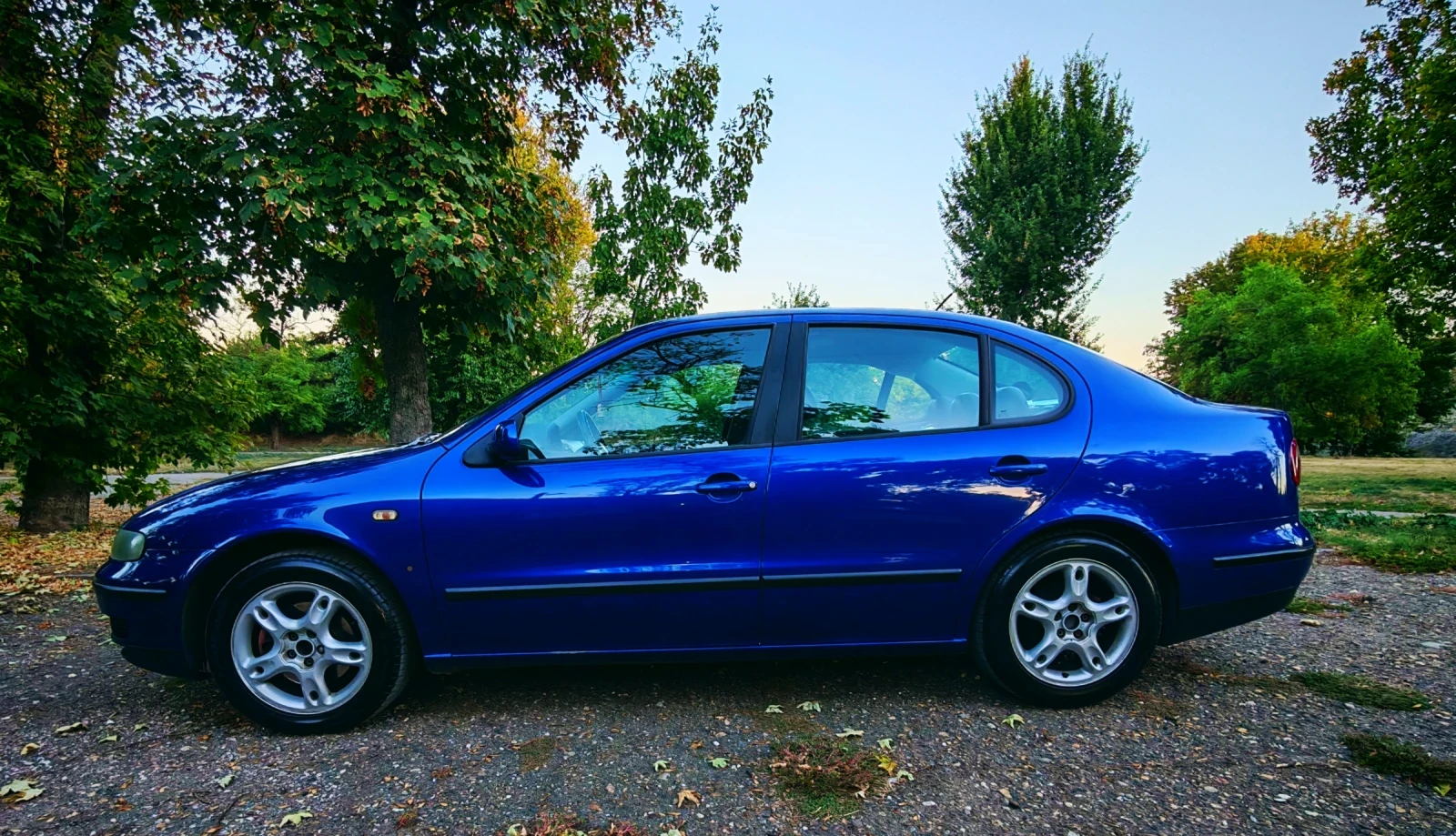 Seat Toledo 2.3 - изображение 2