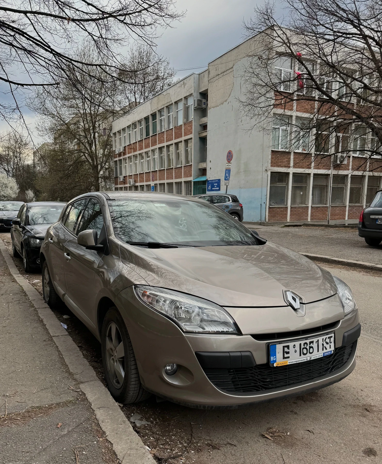 Renault Megane 1.5 dCi (110 ) EDC | Mobile.bg   13