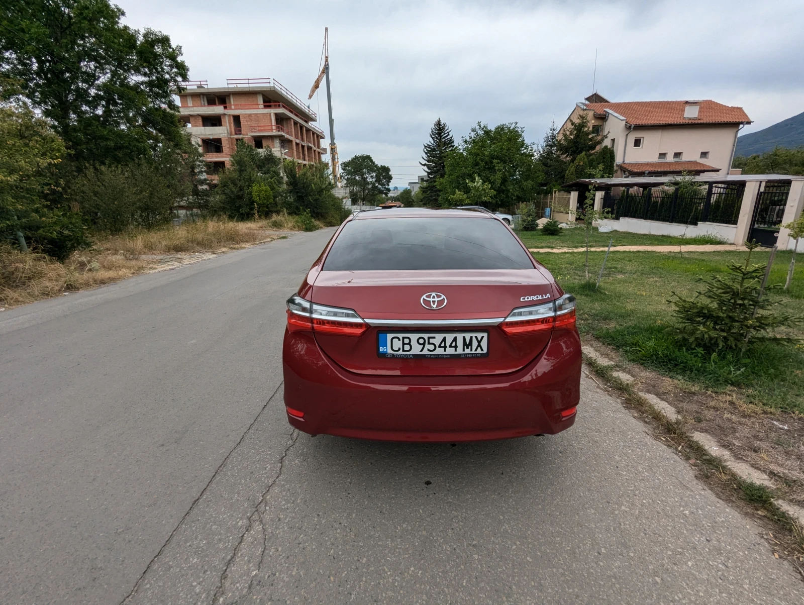 Toyota Corolla Sedan, снимка 16 - Автомобили и джипове - 53923343