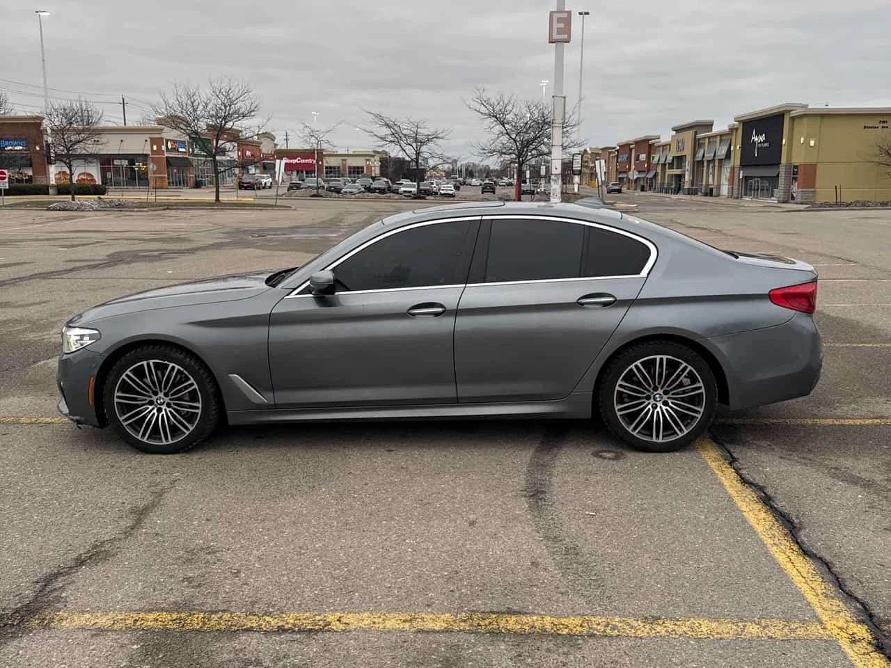 BMW 530 i xDrive | HEAD-UP | AMBIENT , снимка 2 - Автомобили и джипове - 53945214