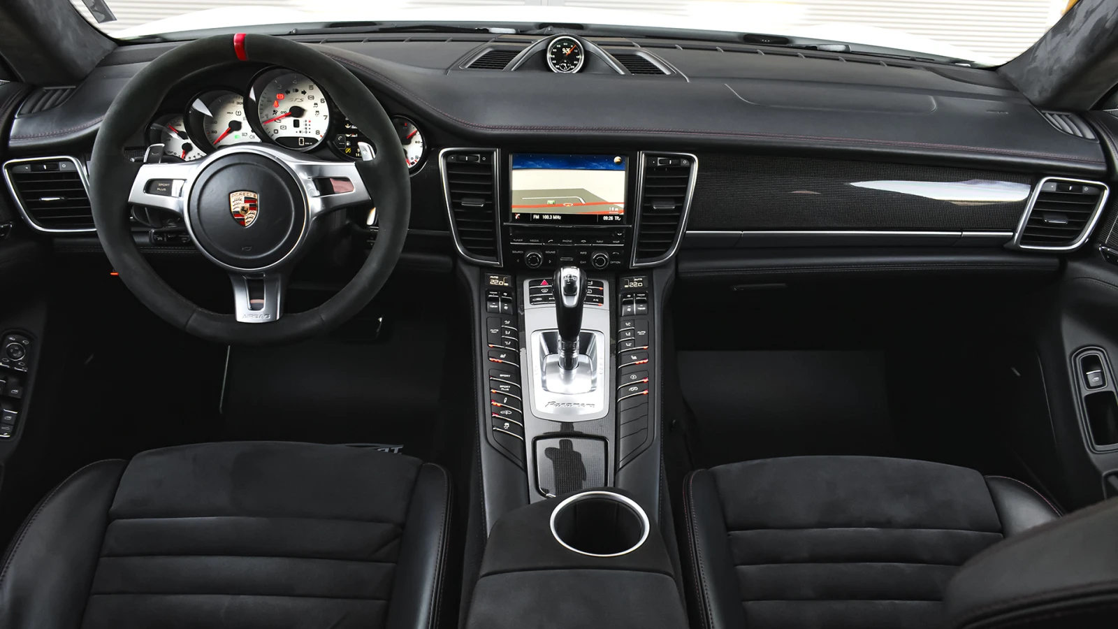 Porsche Panamera GTS 4.8 V8 PDK, снимка 8 - Автомобили и джипове - 54370258