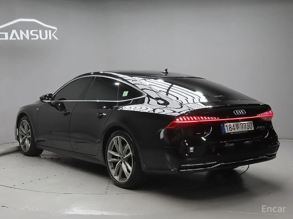 Audi A7 55TFSI* ДИГИТАЛНО* ТАБЛО* ДИСТРТОНИК* 360КАМЕРА* М, снимка 3 - Автомобили и джипове - 54459699