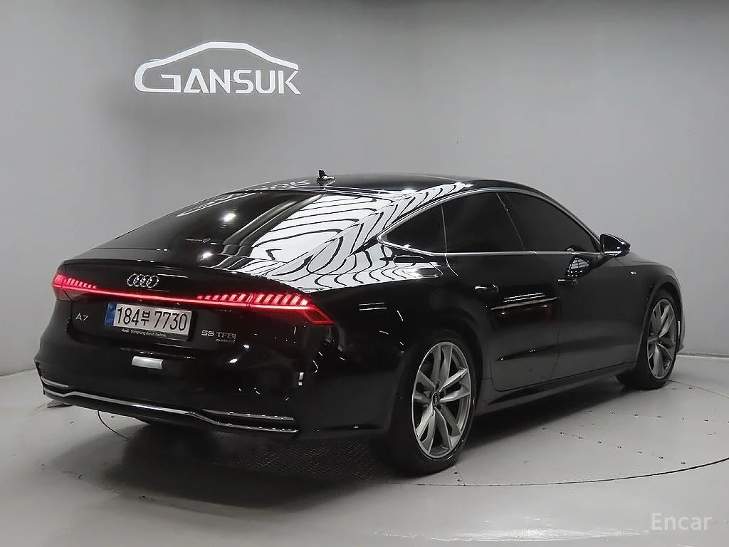 Audi A7 55TFSI* ДИГИТАЛНО* ТАБЛО* ДИСТРТОНИК* 360КАМЕРА* М, снимка 2 - Автомобили и джипове - 54459699