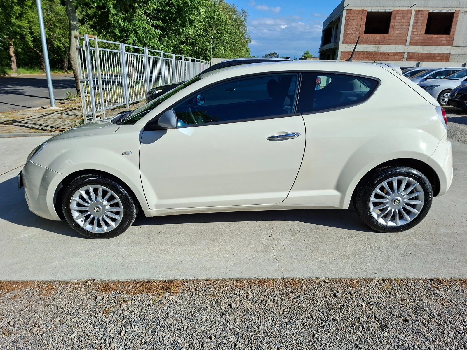 Alfa Romeo MiTo 1.3 multijet, снимка 4 - Автомобили и джипове - 54541950