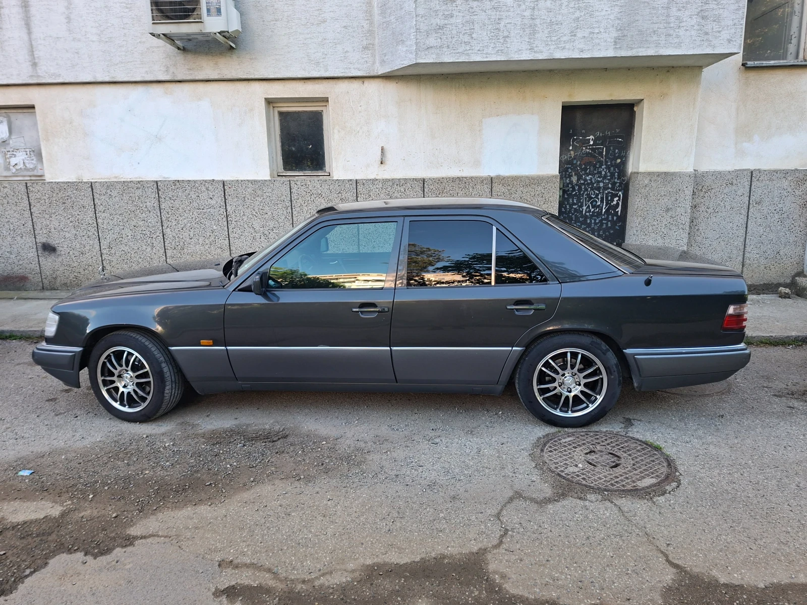 Mercedes-Benz 124 200E