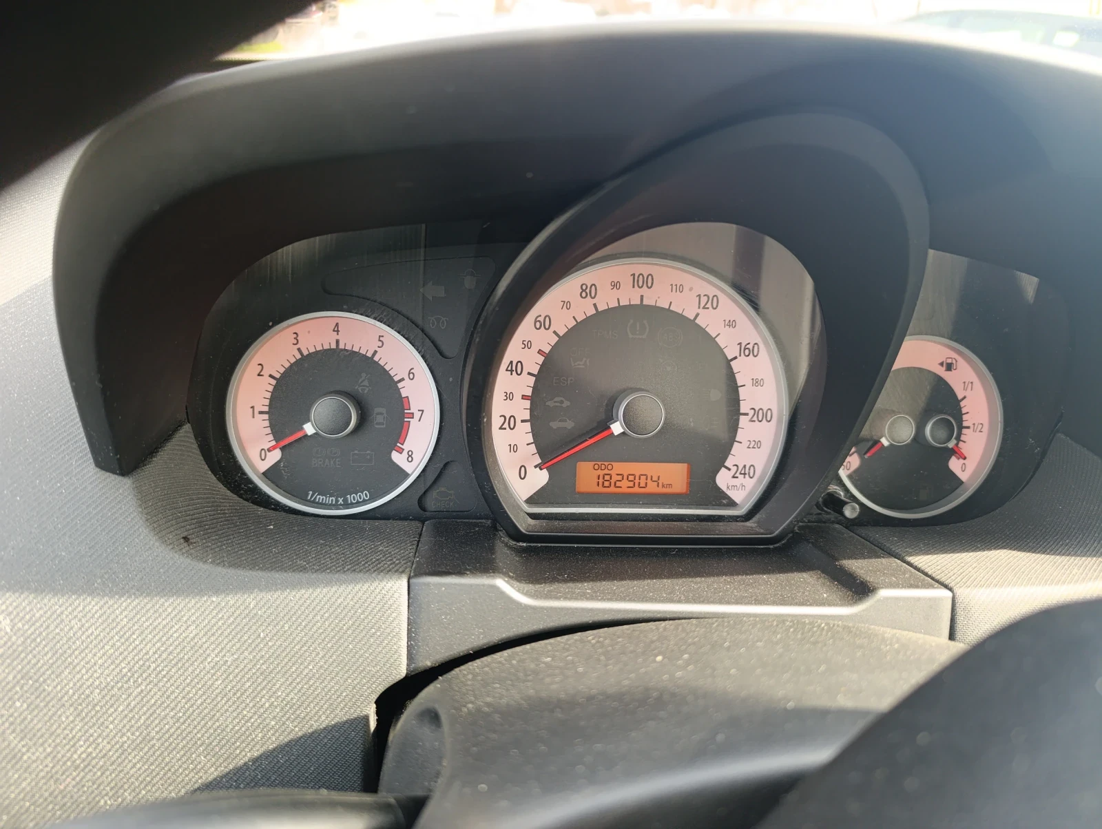 Kia Ceed 1.4, снимка 10 - Автомобили и джипове - 54835358