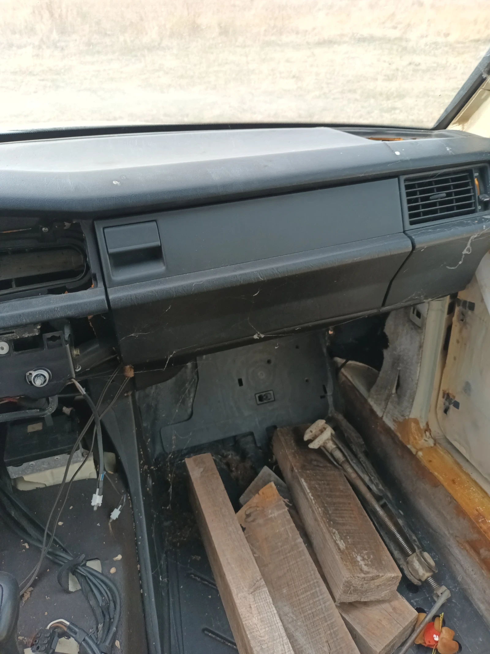 Mercedes-Benz 190 3 бройки на части , снимка 15 - Автомобили и джипове - 54925374
