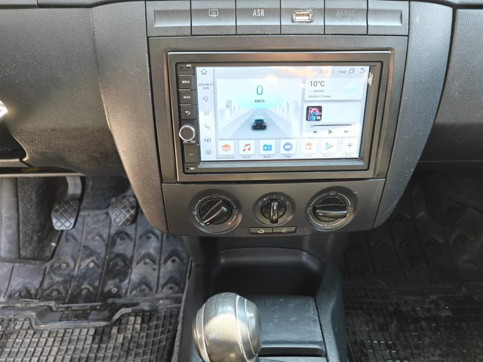 Skoda Fabia, снимка 10 - Автомобили и джипове - 54986125