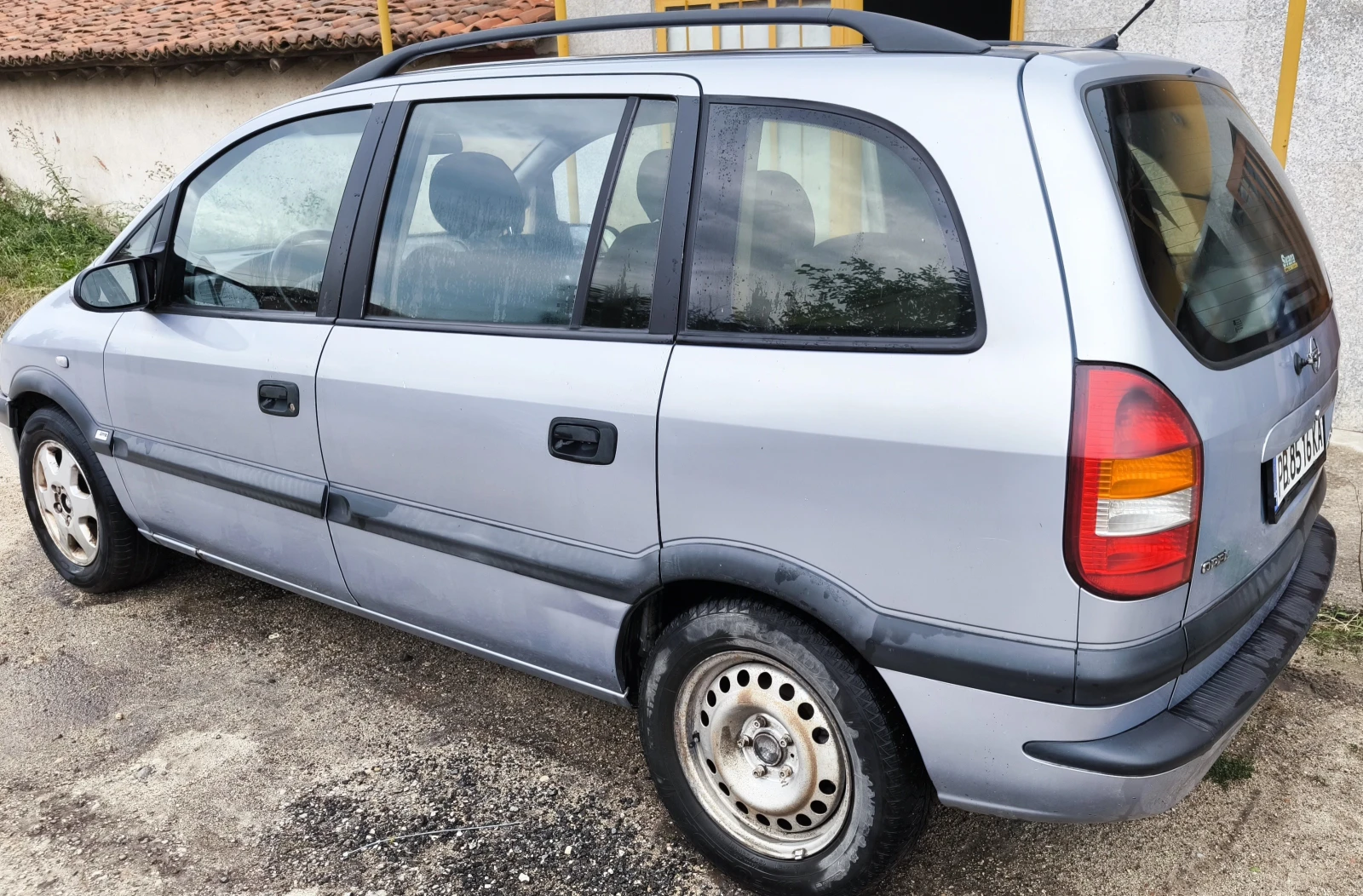 Opel Zafira A, снимка 2 - Автомобили и джипове - 55244220
