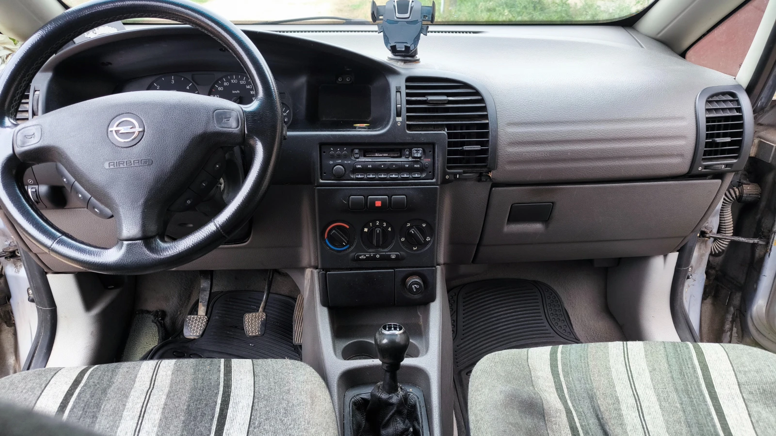 Opel Zafira A, снимка 7 - Автомобили и джипове - 55244220