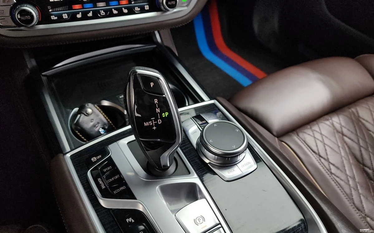 BMW 740 D/ОБДУХВАНЕ/HEAD UP/360CAMERA/, снимка 12 - Автомобили и джипове - 55317833