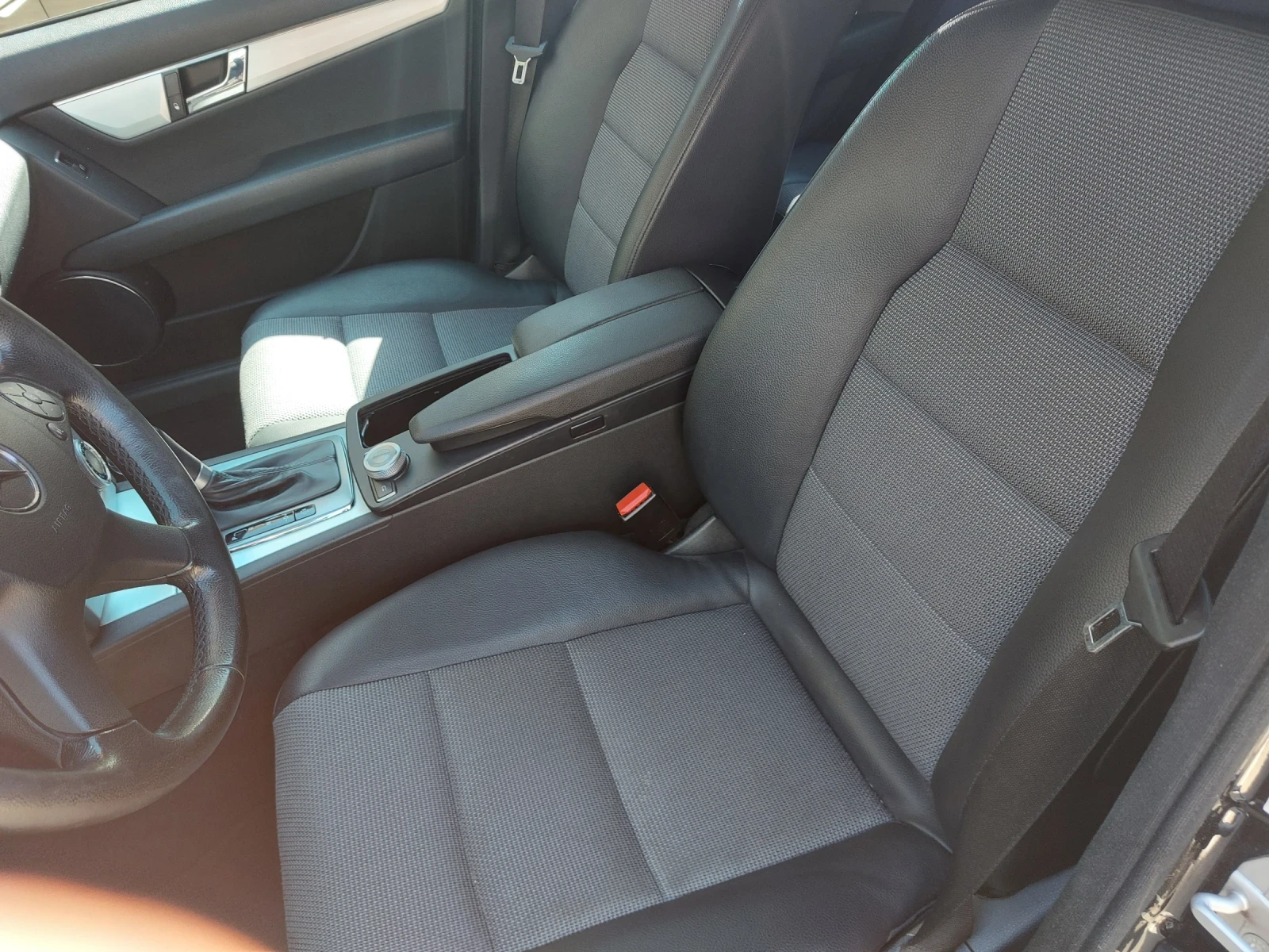 Mercedes-Benz C 200, снимка 3 - Автомобили и джипове - 55638879