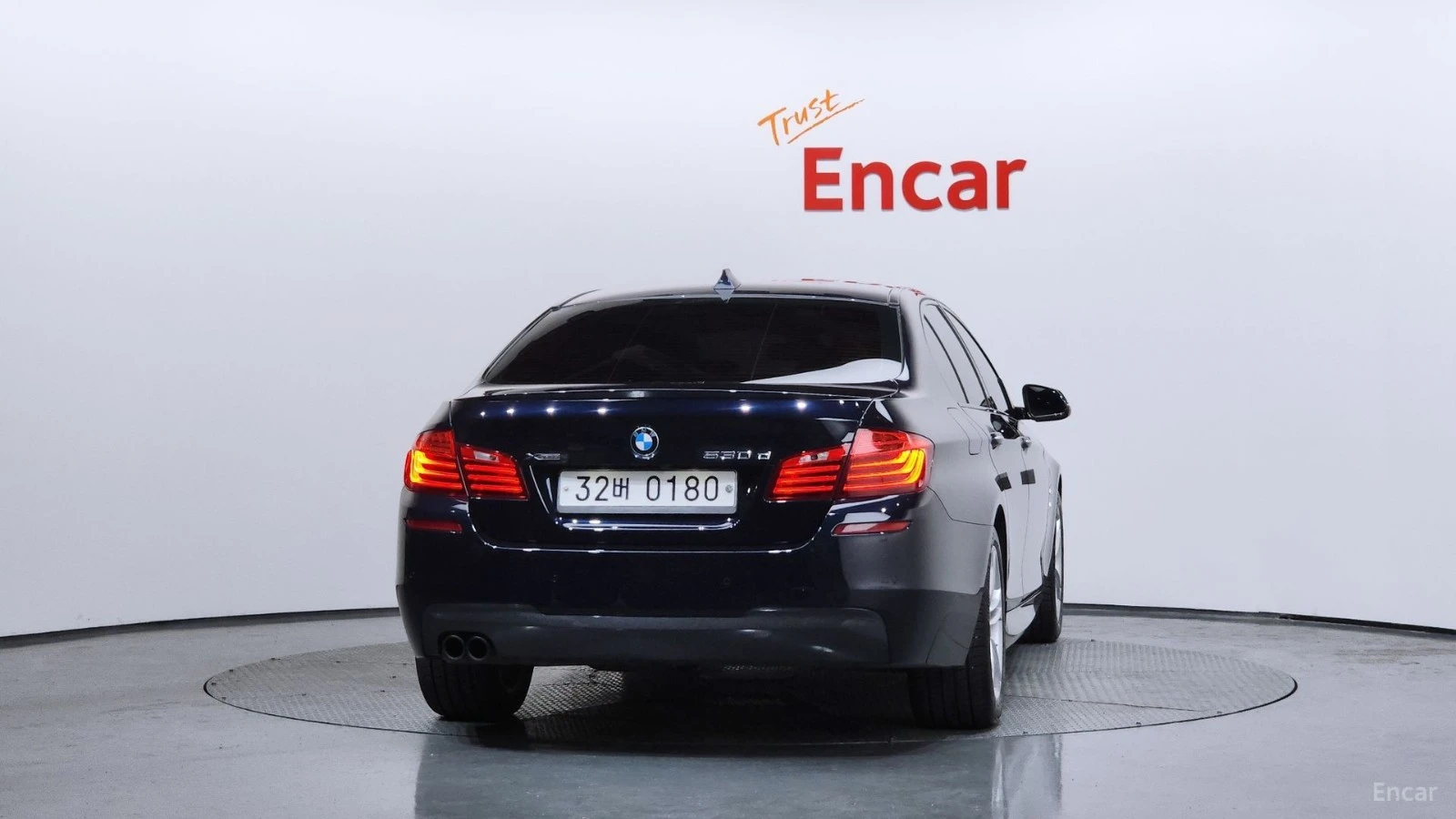 BMW 530 * M PACK* 360* Ambient Light* Head-up* ПОДГРЕВ* X-, снимка 4 - Автомобили и джипове - 55655945