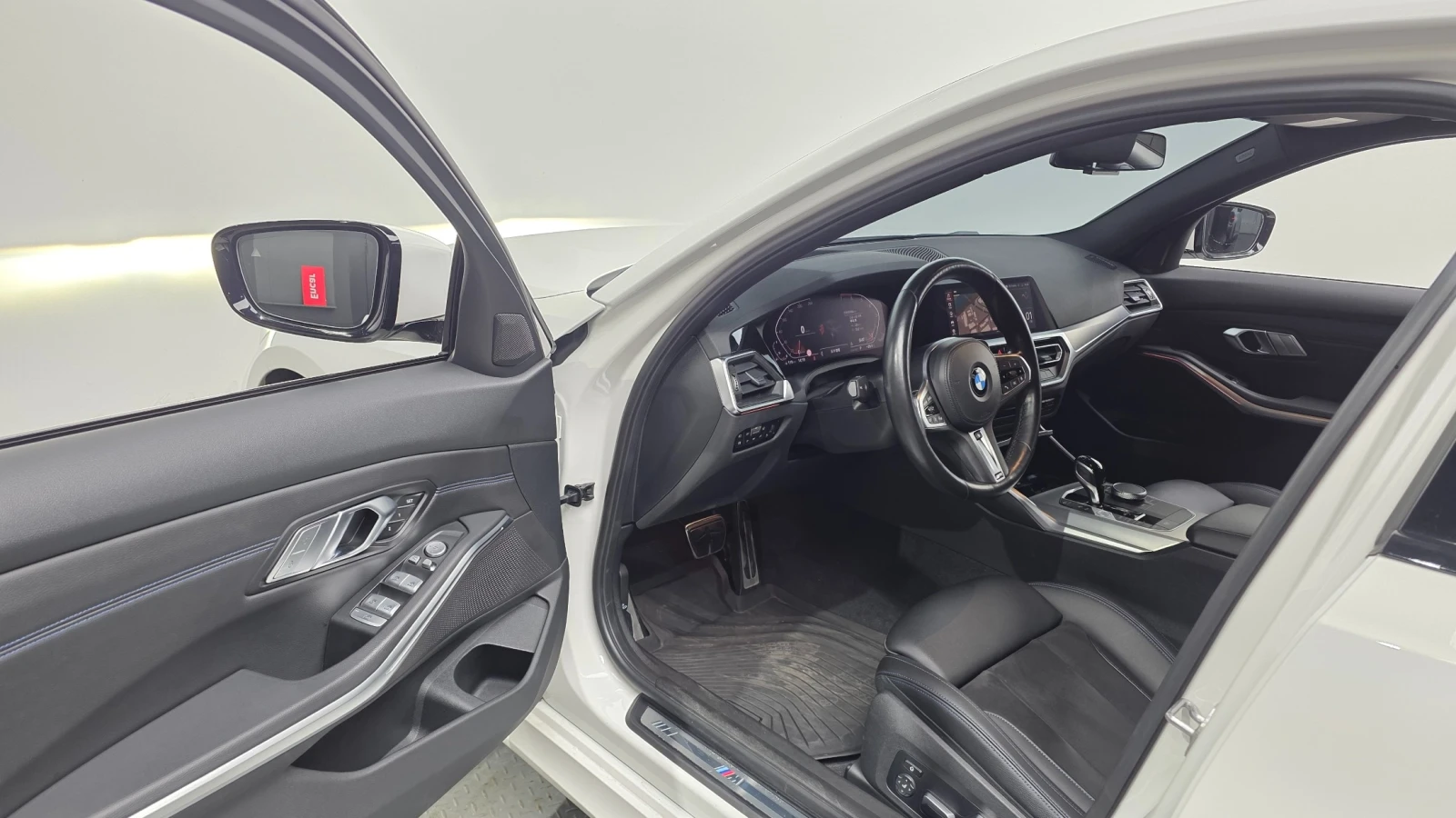 BMW 320, снимка 12 - Автомобили и джипове - 55833615