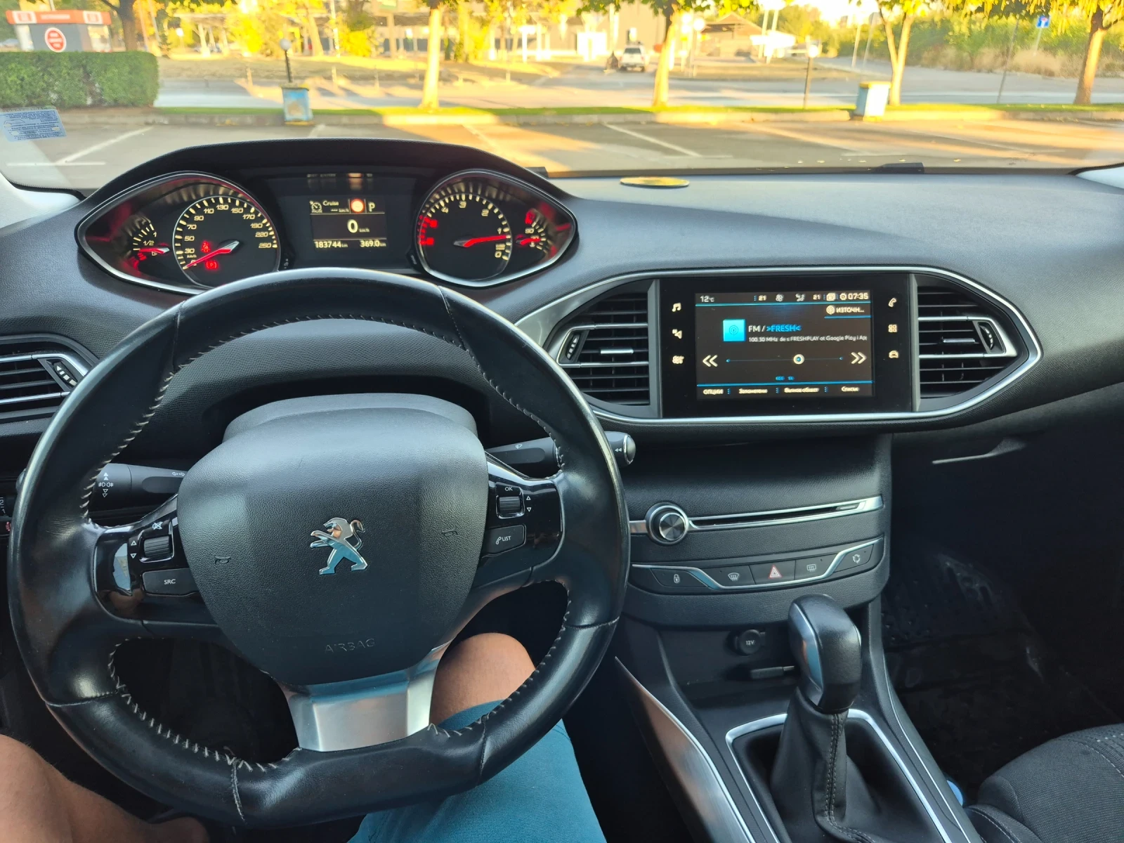 Peugeot 308 1.6 Hdi 120hp, снимка 8 - Автомобили и джипове - 55974142