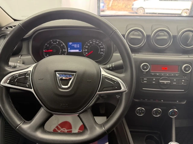 Dacia Duster, снимка 12 - Автомобили и джипове - 53498770