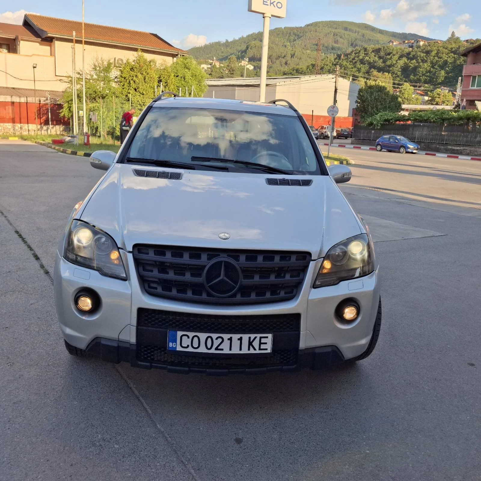 Mercedes-Benz ML 320, снимка 4 - Автомобили и джипове - 54962703