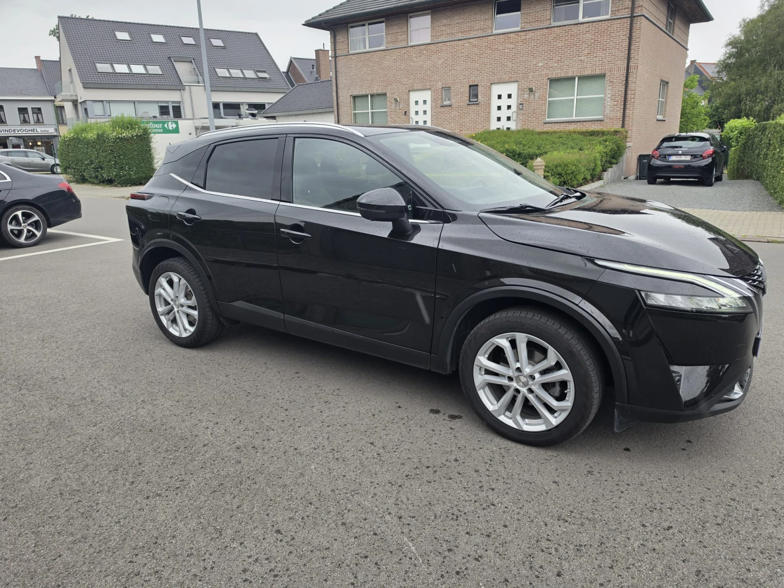 Nissan Qashqai 1.3 DiG-T CVT, снимка 6 - Автомобили и джипове - 55344666