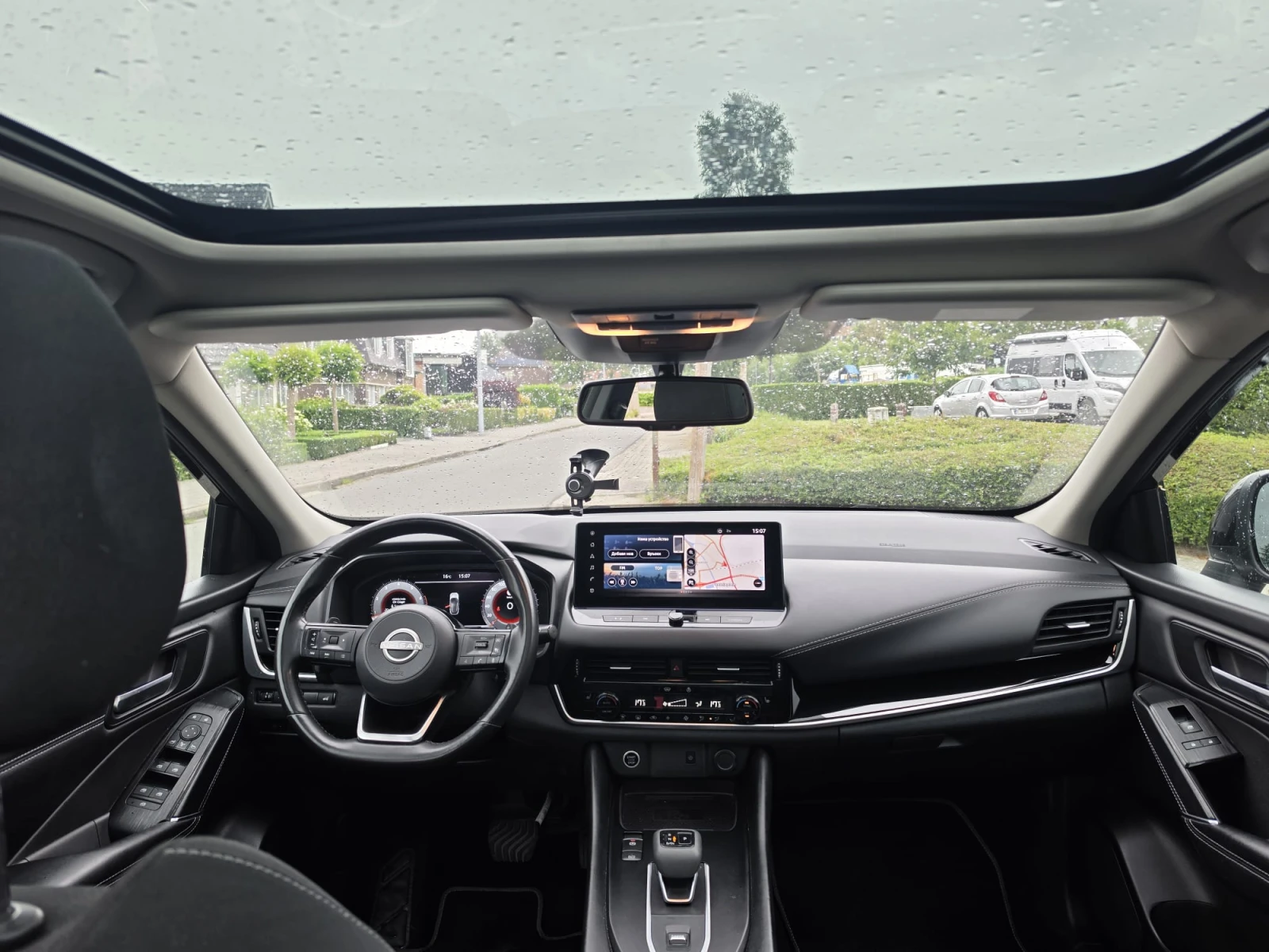 Nissan Qashqai 1.3 DiG-T CVT, снимка 8 - Автомобили и джипове - 55344666