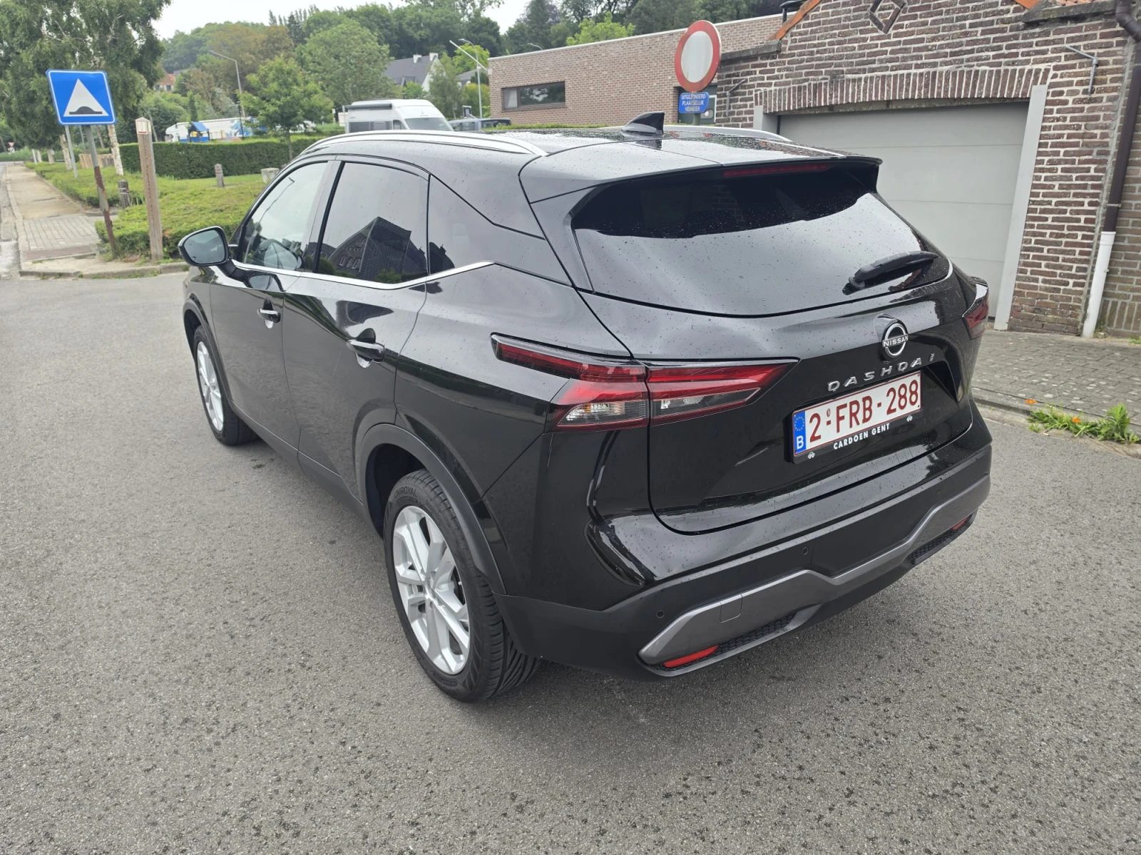 Nissan Qashqai 1.3 DiG-T CVT, снимка 4 - Автомобили и джипове - 55344666