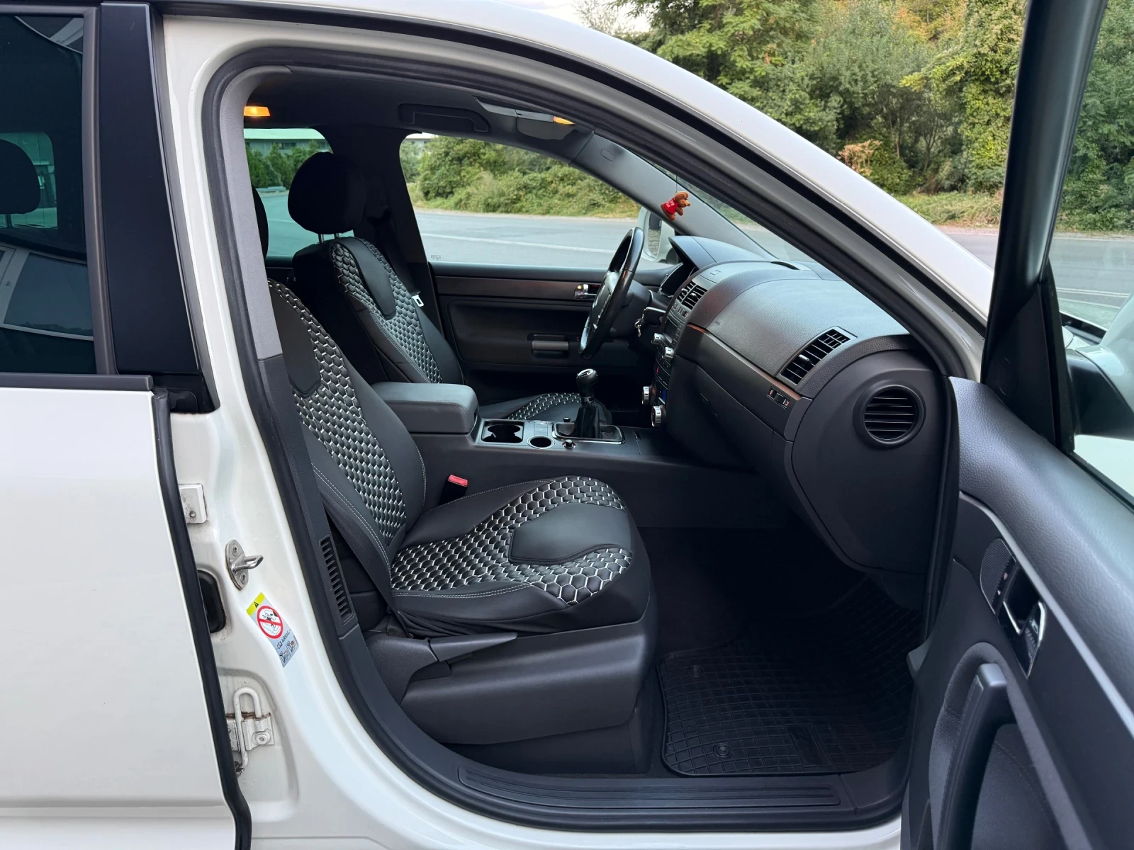 VW Touareg 2.5 TDI, снимка 9 - Автомобили и джипове - 55662481