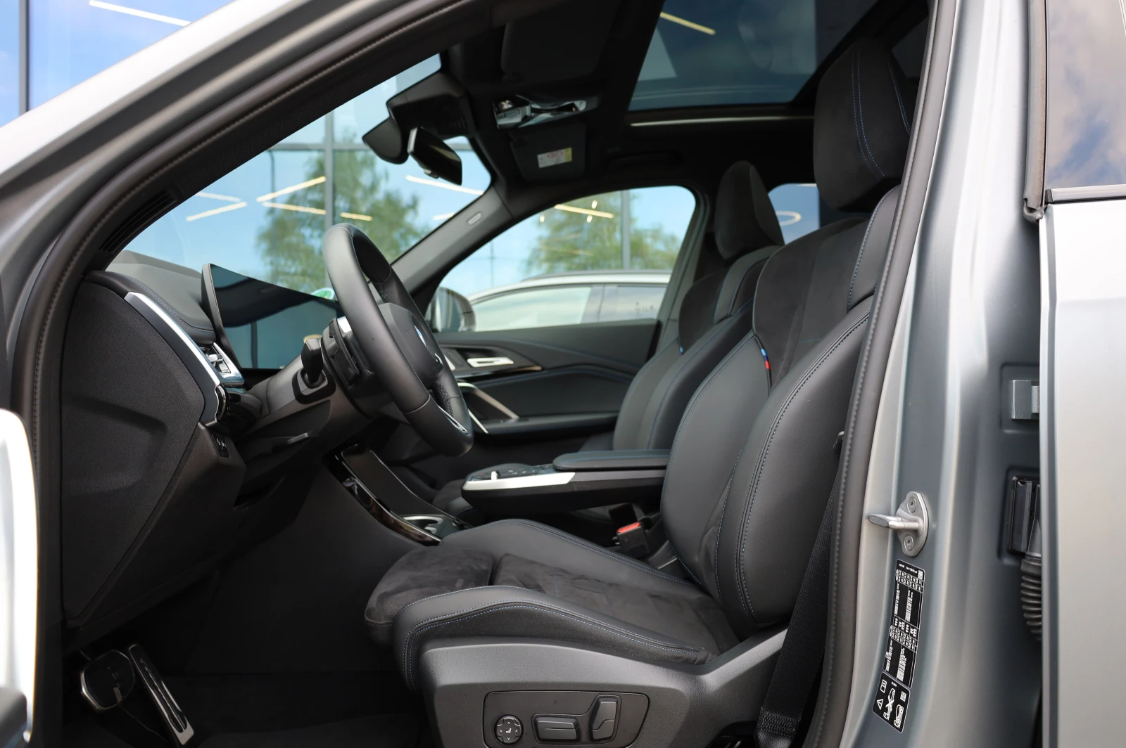 BMW X1 * M SPORT* XDRIVE* PANO* HARMAN/KARDON* 360* , снимка 12 - Автомобили и джипове - 55741538