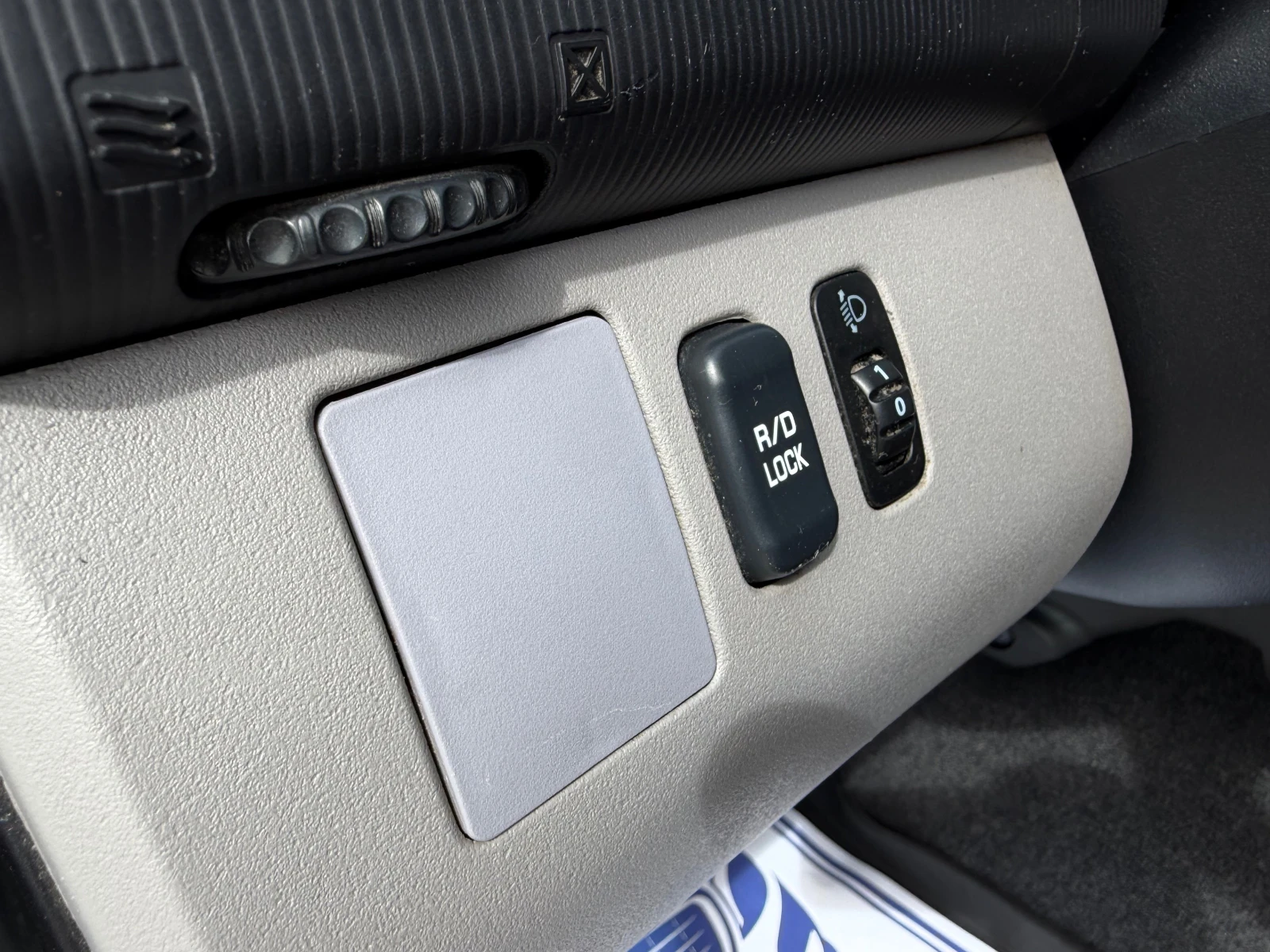 Mitsubishi L200 Ляв волан климатик 2011, снимка 16 - Автомобили и джипове - 56090339