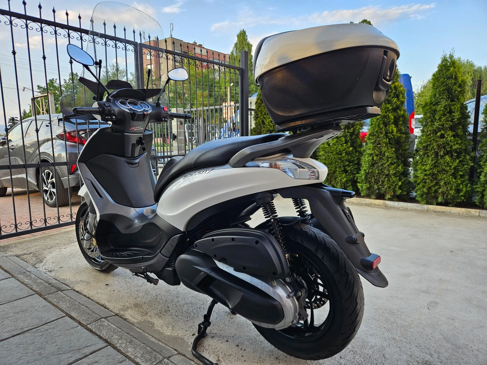 Piaggio Beverly 350ie, ABS-ASR, Sport Touring! - изображение 5