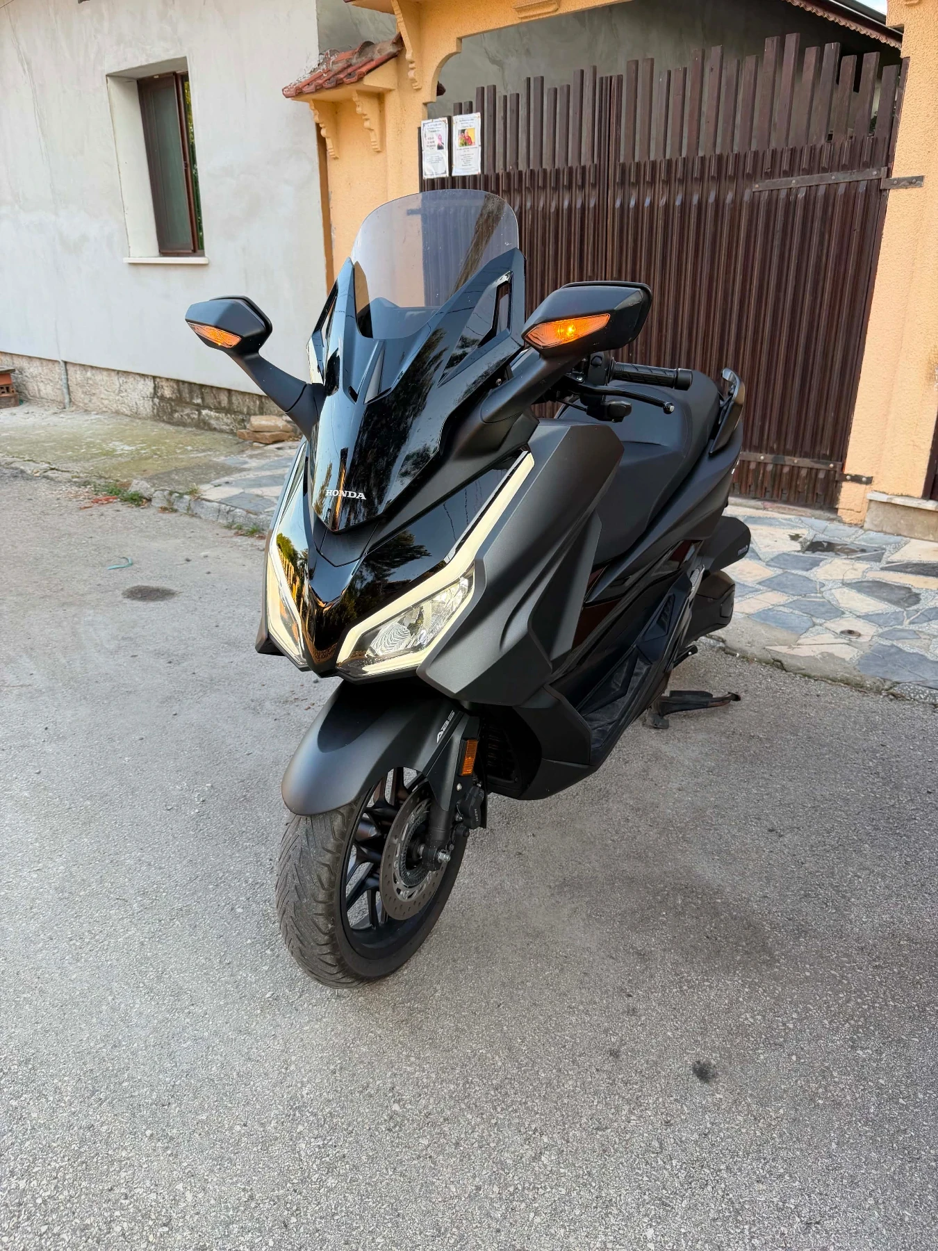 Honda Forza 350i Akrapovic, снимка 3 - Мотоциклети и мототехника - 56012649