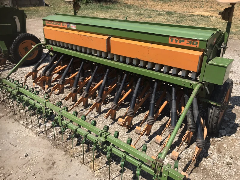 Сеялка Amazone D7////3 mt., снимка 12 - Селскостопанска техника - 53028635