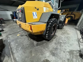 Челен товарач Liebherr L522, снимка 2