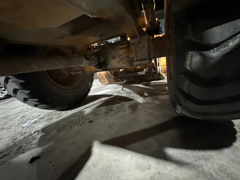 Челен товарач Liebherr L522, снимка 10 - Индустриална техника - 53239777