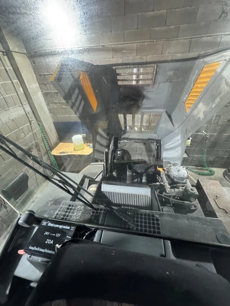 Челен товарач Liebherr L522, снимка 14 - Индустриална техника - 53239777