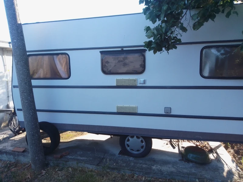 Каравана Dethleffs P2, снимка 2 - Каравани и кемпери - 53224701